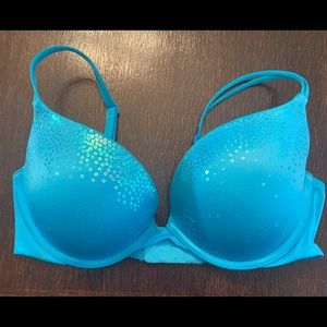 Victoria’s Secret Very Sexy push up bra like new!!
